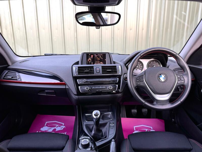 View BMW 1 SERIES 2.0 118d Sport 3-Door