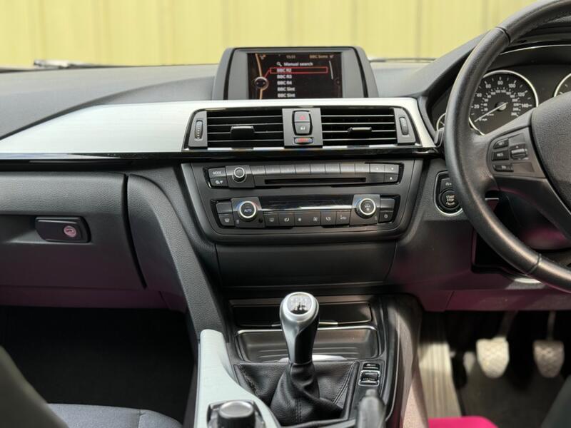 BMW 3 SERIES