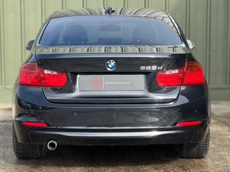 BMW 3 SERIES