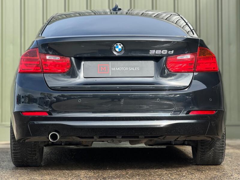 BMW 3 SERIES
