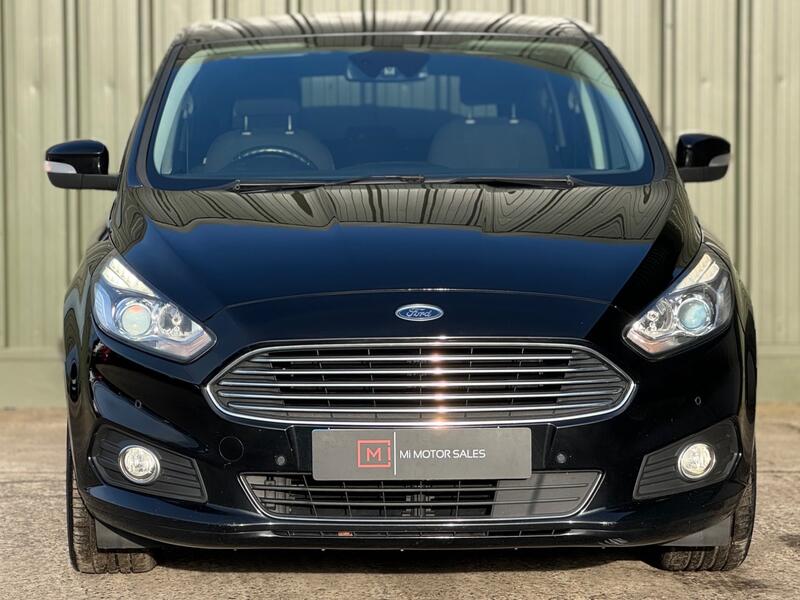 View FORD S-MAX 2.0 TDCi Titanium