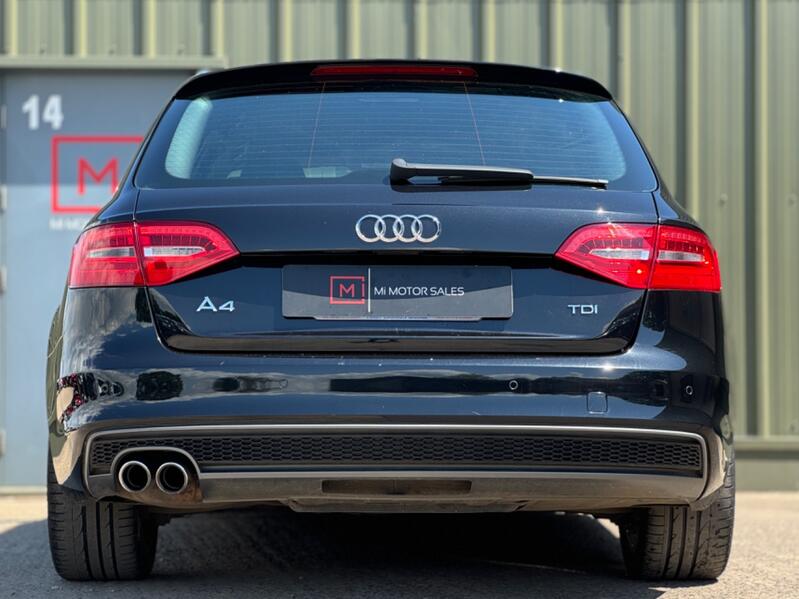 AUDI A4 AVANT