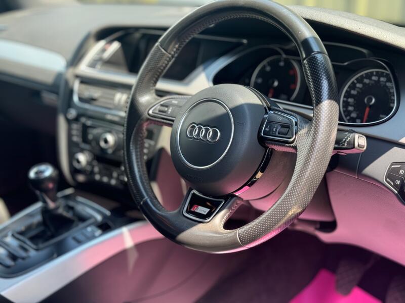 AUDI A4 AVANT