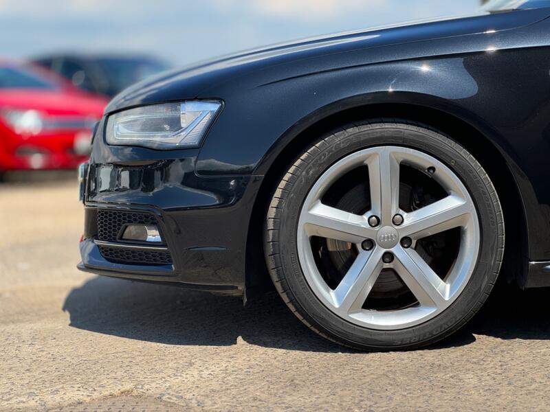 AUDI A4 AVANT