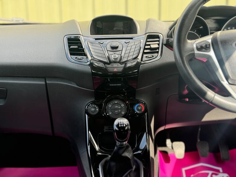 FORD FIESTA