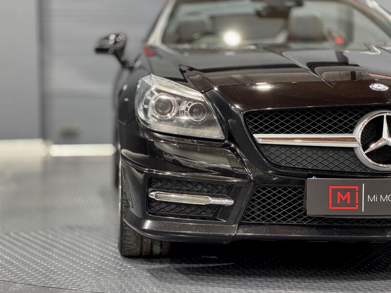 View MERCEDES-BENZ SLK 3.5 SLK350 AMG Sport