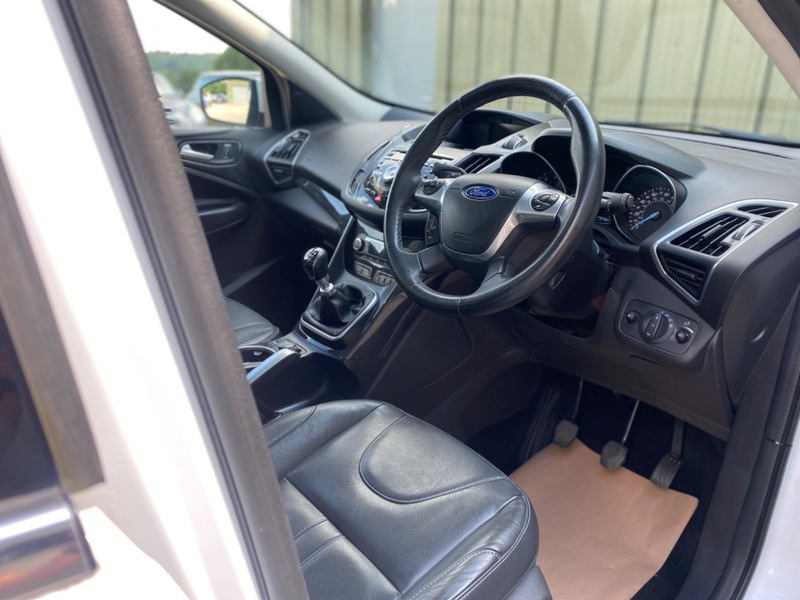 FORD KUGA