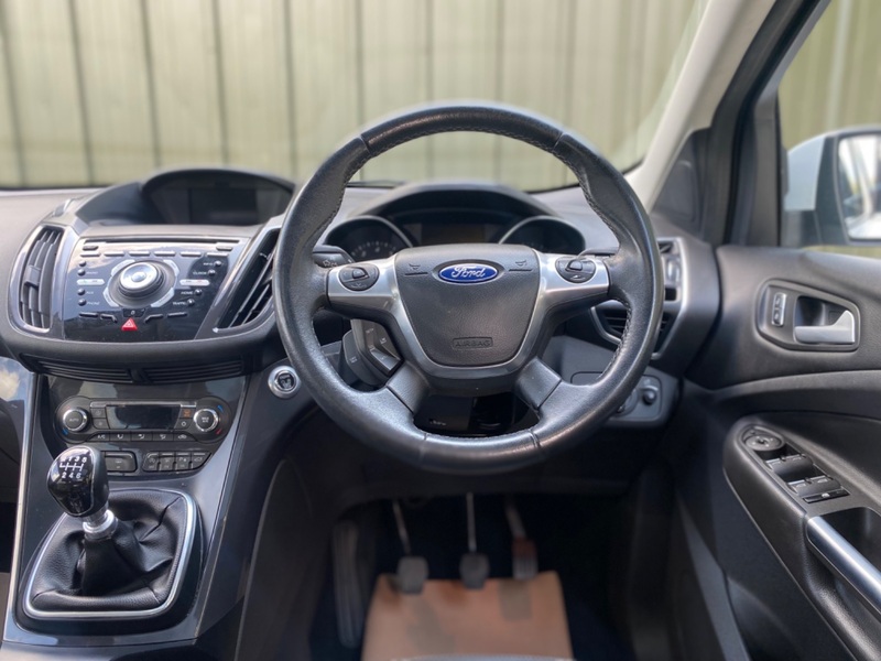 FORD KUGA